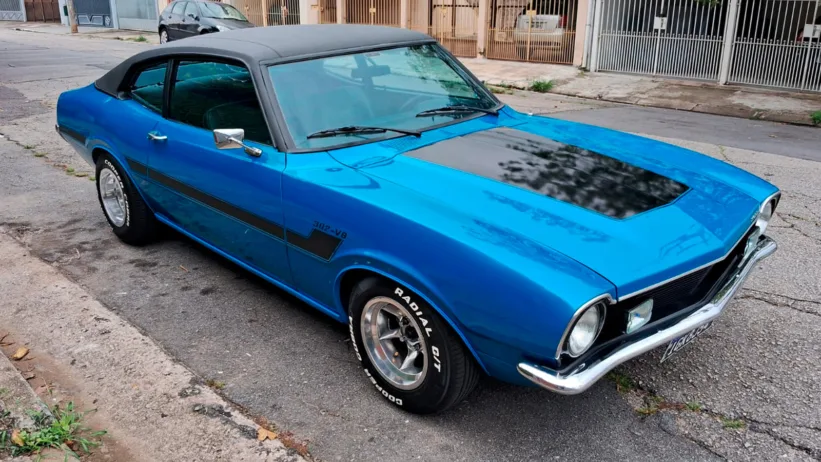 Ford Maverick 1975 azul